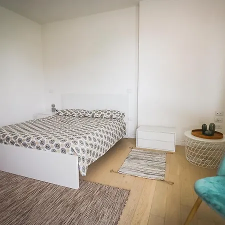 Theo Beach Family Apartment